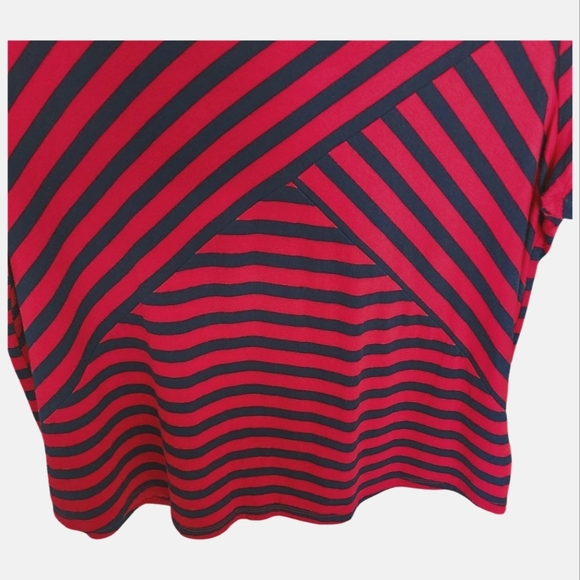 Chaps Pre-loved Plus-size XXL Blue & Red Stripe Pattern, Round Neck Tshirt - Picture 7 of 12